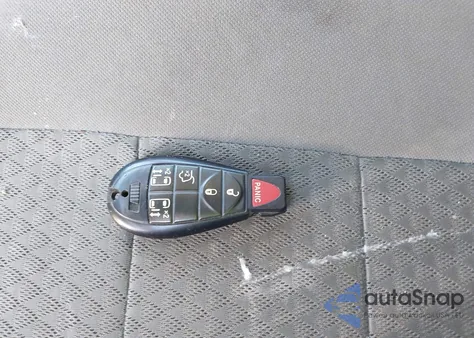 2010 Chrysler Town & Country Touring from USA, damaged, VIN 2A4RR5D11AR442560